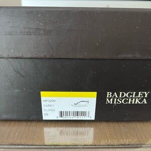 Badgley Mischka Carey Crystal Evening Sandals Heels Size 9.5 Wedding Formal